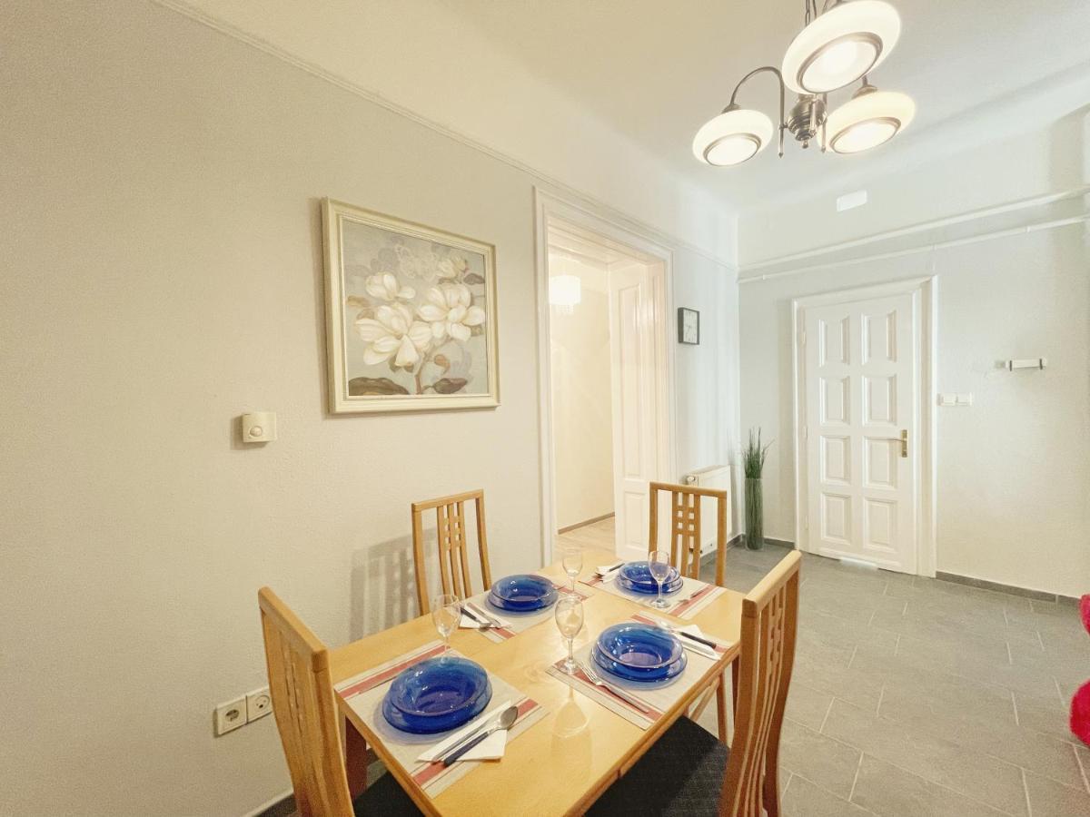 Champlena Central Station Elegancy Apartment *