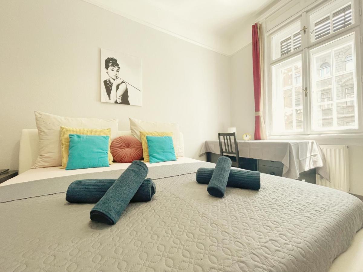 Champlena Central Station Elegancy Apartment